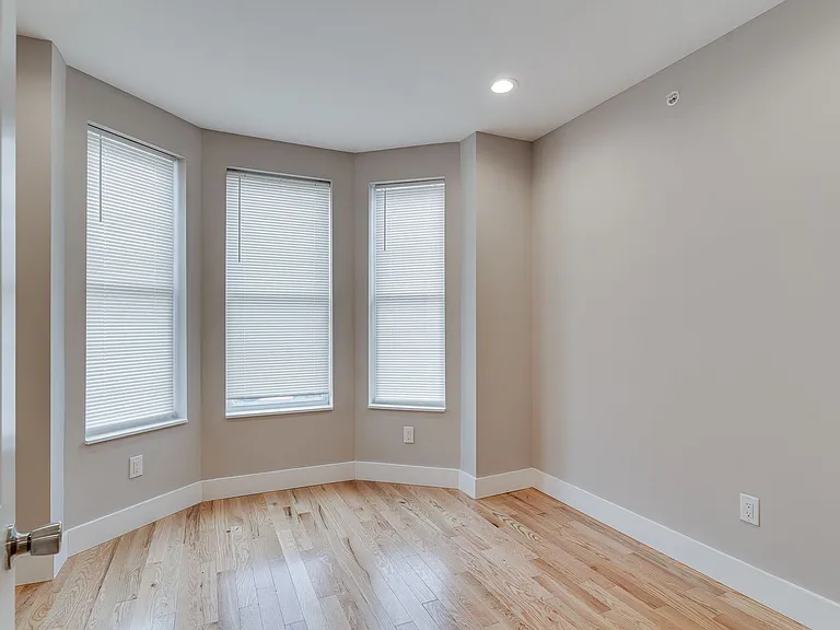 1436 N Corlies St — Photo 16