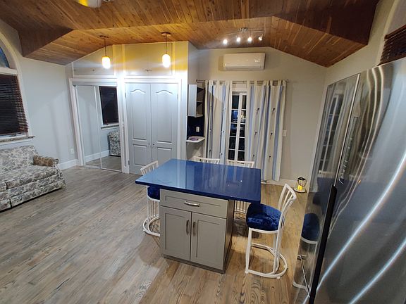 Kitchen/Living area with movable 36x48 island