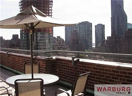 Rented by Warburg | media 8