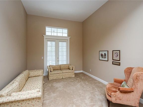 4th image of 4978 Shoreline Cir