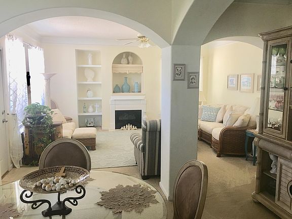 4th image of 2252 Beach Dr