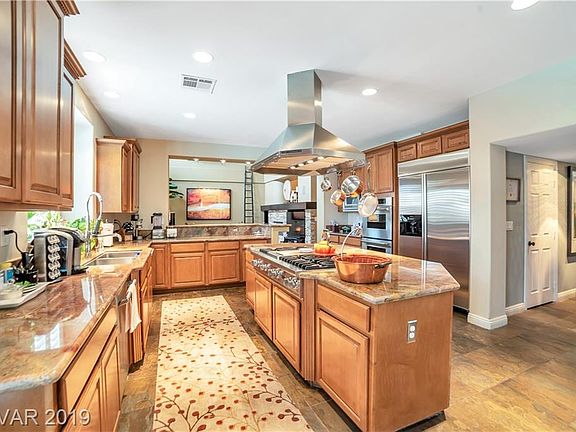 4th image of 1712 Choice Hills Dr