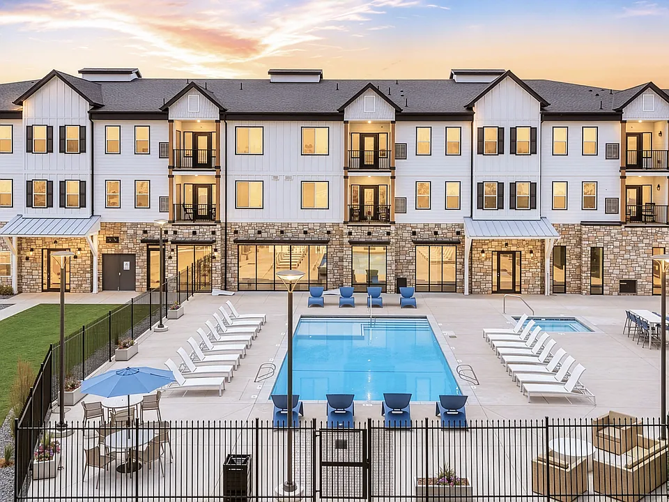 Aria Townhomes and Apartments