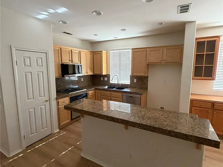 13782 Lobelia Way — Photo 4