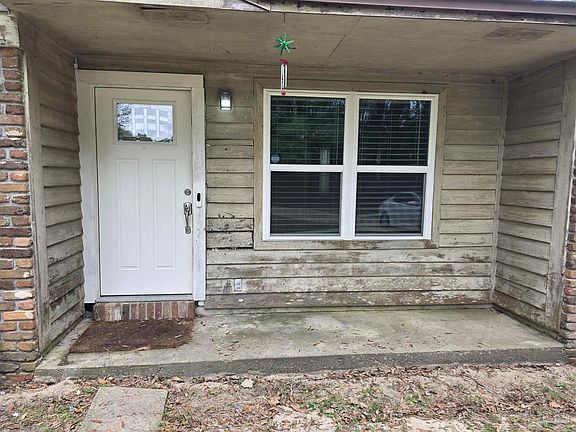 2nd image of 1573 Chippendale Cir