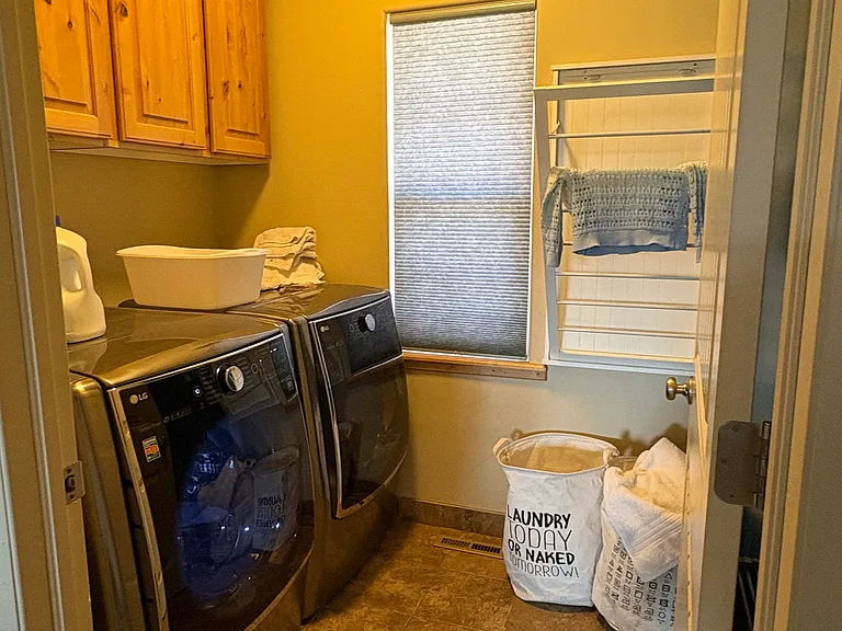 Doc Allen Dr — Photo 11