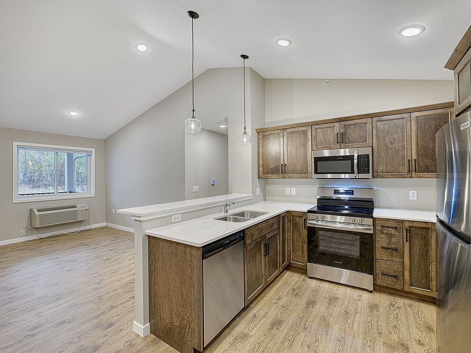 1st image of 102 Ridge Rd #12