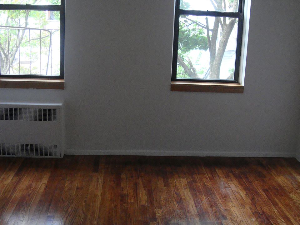 2nd image of 2861 Bainbridge Ave APT 2F