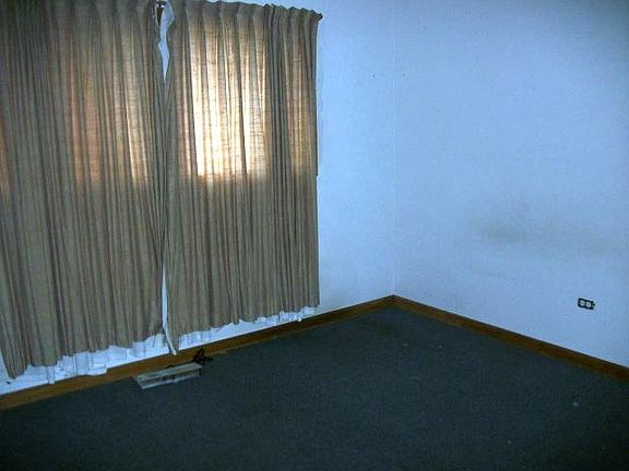 3rd image of 12638 S Marquette Ave