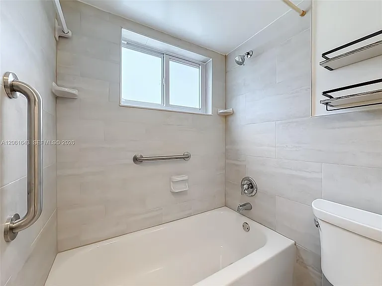6211 SW 37th St #108 — Photo 18