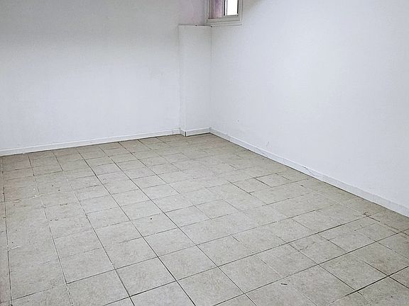3rd image of 348 Mosel Ave #1F
