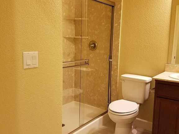 3/4 bath (shower, no tub)