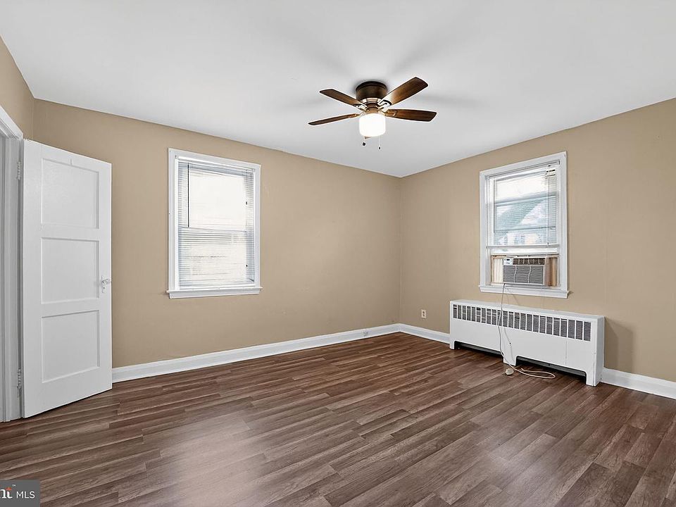 1st image of 6117 Parkway Dr #2