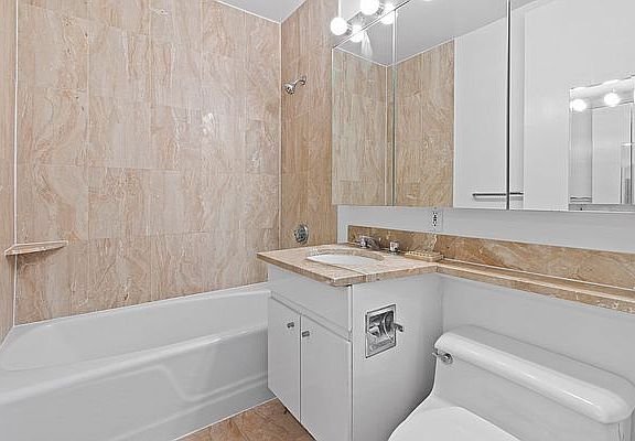 5th image of 201 W 72nd St APT 11J