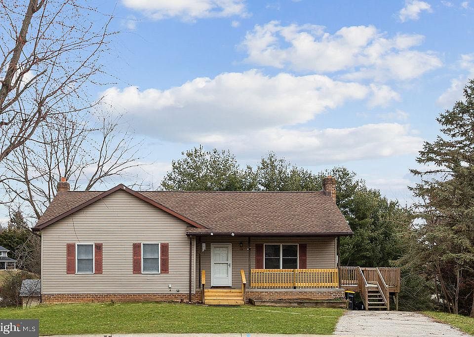 1st image of 225 Bragg Cir