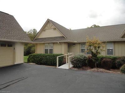 300 Blue Goose Ct, Hendersonville, NC, 28792