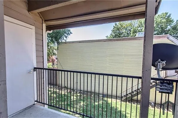 9835 Walnut St #202 — Photo 18