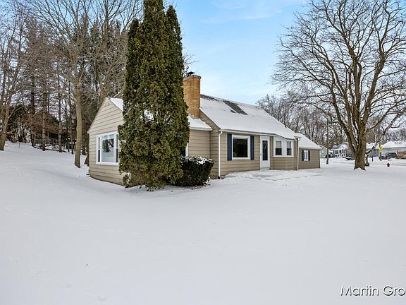 4th image of 4146 Imogene St NE
