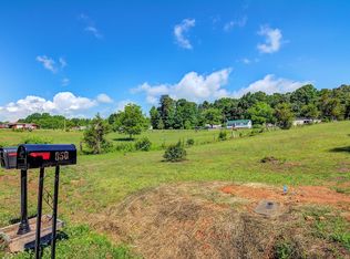 350 Riggins Rd, Pickens, SC 29671