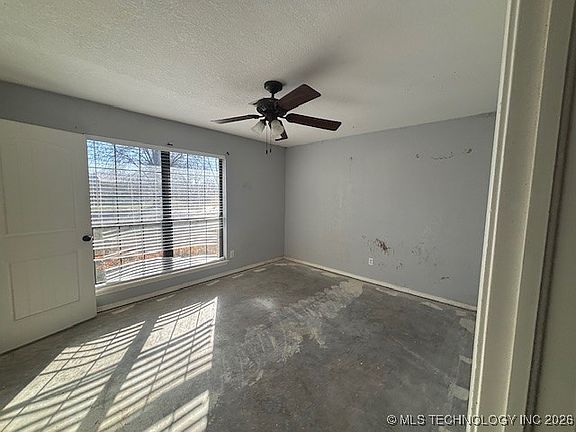 5th image of 108 Lynn Dr