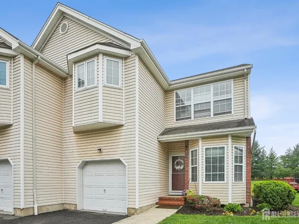 38 E Burgess Dr, Piscataway, NJ 08854