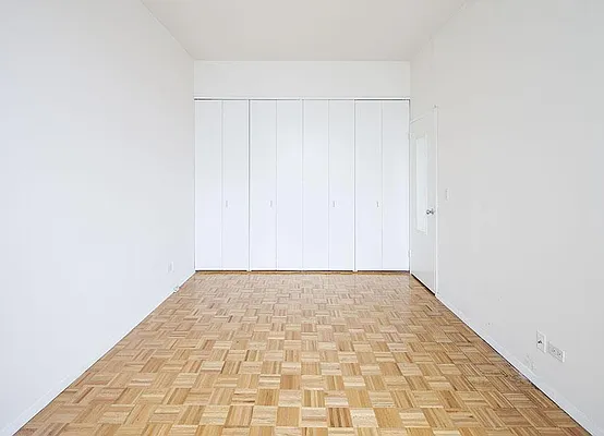 Rented by Warburg | media 28