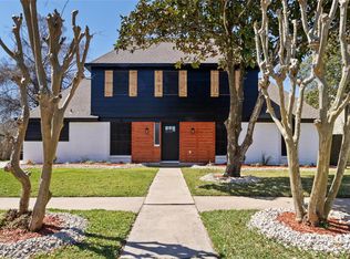 2325 Chelmsford Ct, Alvin, TX 77511