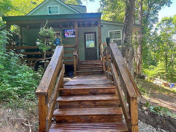 3rd image of 5068 County Road 4490