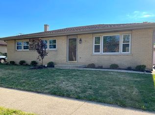 848 Yellowstone St, Carol Stream, IL 60188