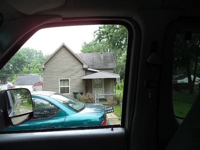 1st image of 1915 E Depauw Ave