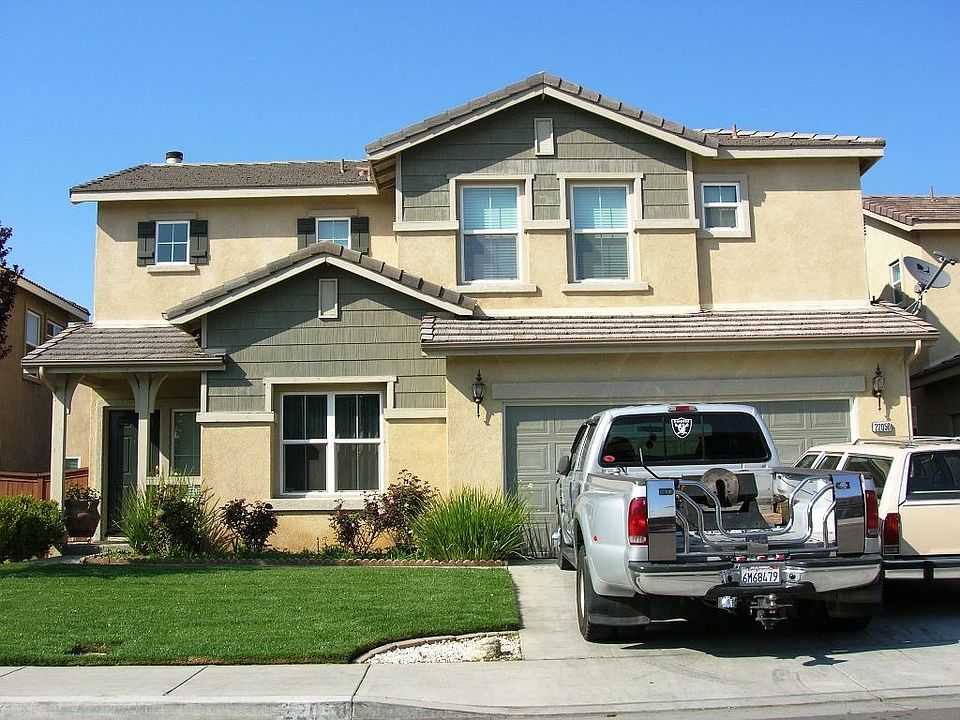 1st image of 22050 Goldenchain St