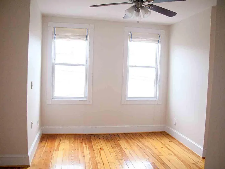 616 S Ellwood Ave — Photo 7