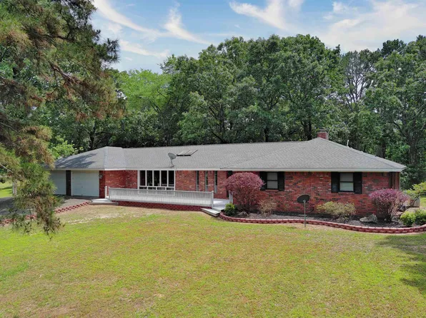 226 Crow Mountain Rd, Russellville, AR 72802