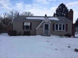 16 Harvey Cir, East Brunswick, NJ 08816