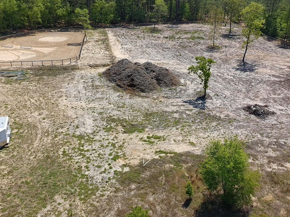 2nd image of 208B Frontage Rd