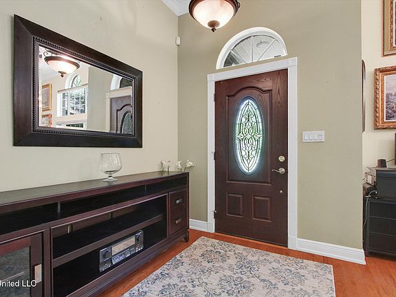 3rd image of 8314 Kahala Dr