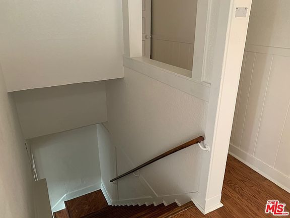 5th image of 959 W 47th St