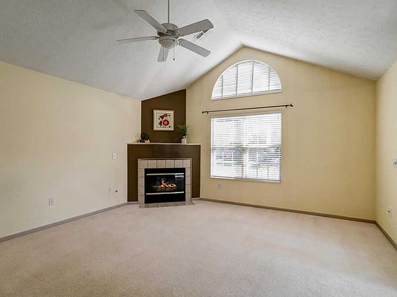 3rd image of 5611 Meadowood Ln