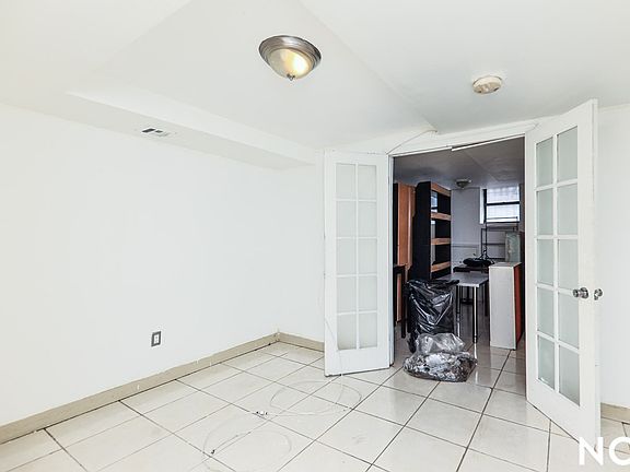 4th image of 127 Rogers Ave #17