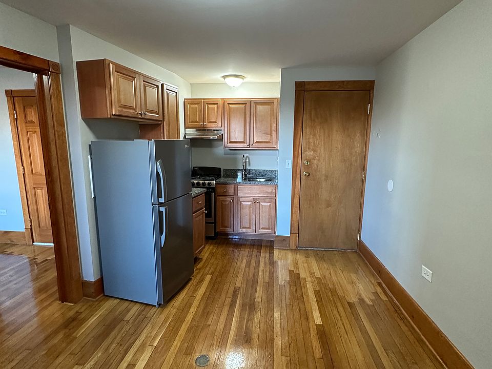 1st image of 1176 Chapel St #405