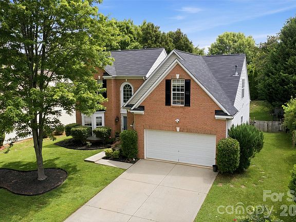 2nd image of 10010 Spring Park Dr