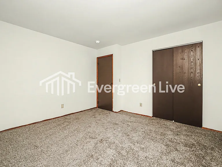 6877 Charlesgate Rd — Photo 13