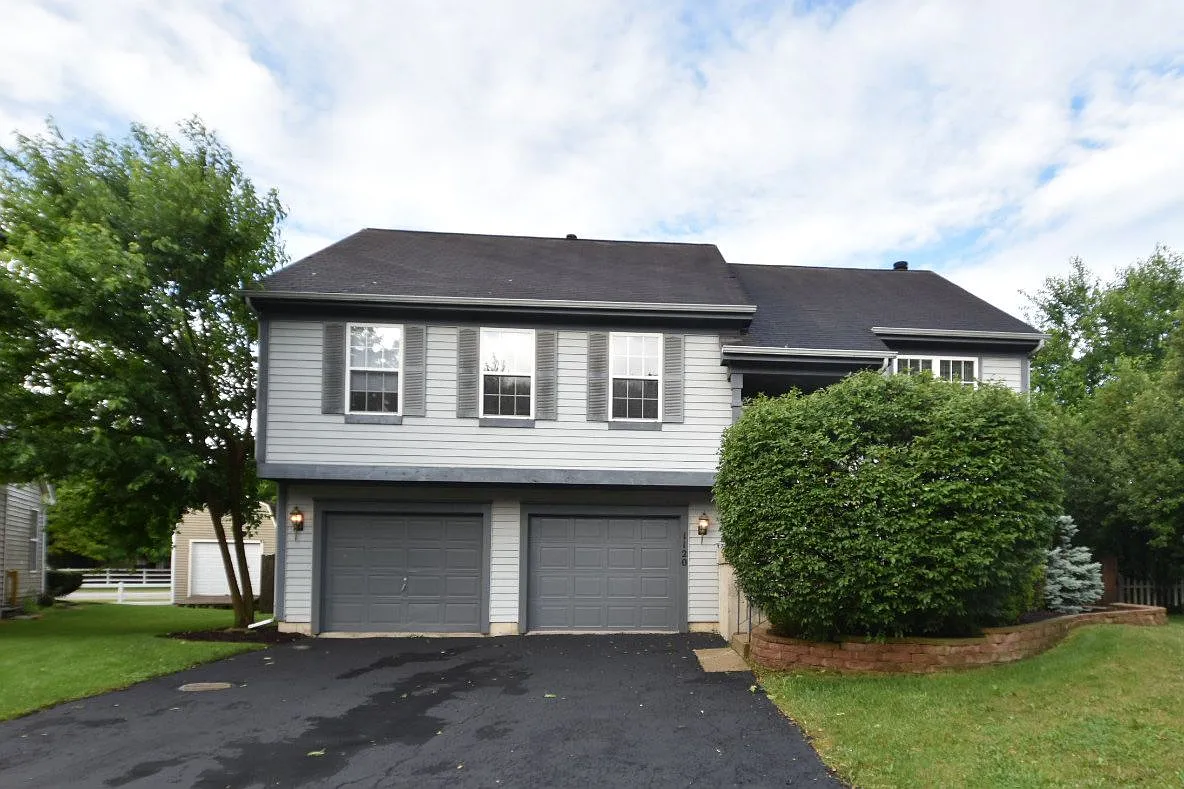 4451 177th Pl photo 1