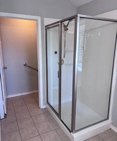 1300 Rosewood Ln — Photo 11