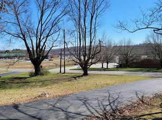 4421 Valley View Dr, Knoxville, TN 37917