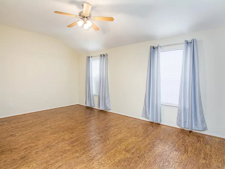 127 N Villa Oaks Dr — Photo 21