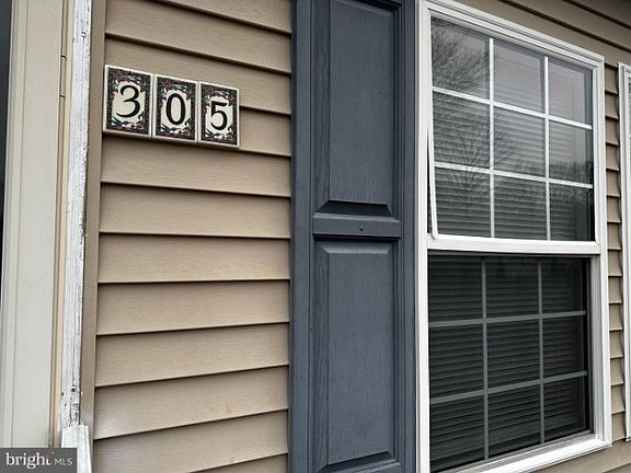 3rd image of 1616 Pennsylvania Ave Unit 305