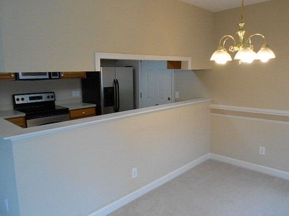 Dining/Kitchen