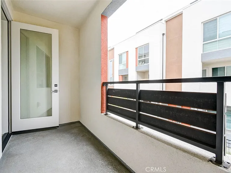 1814 E 1st St #330 — Photo 18