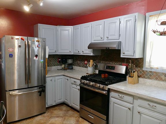 5th image of 4030 N Leamington Ave
